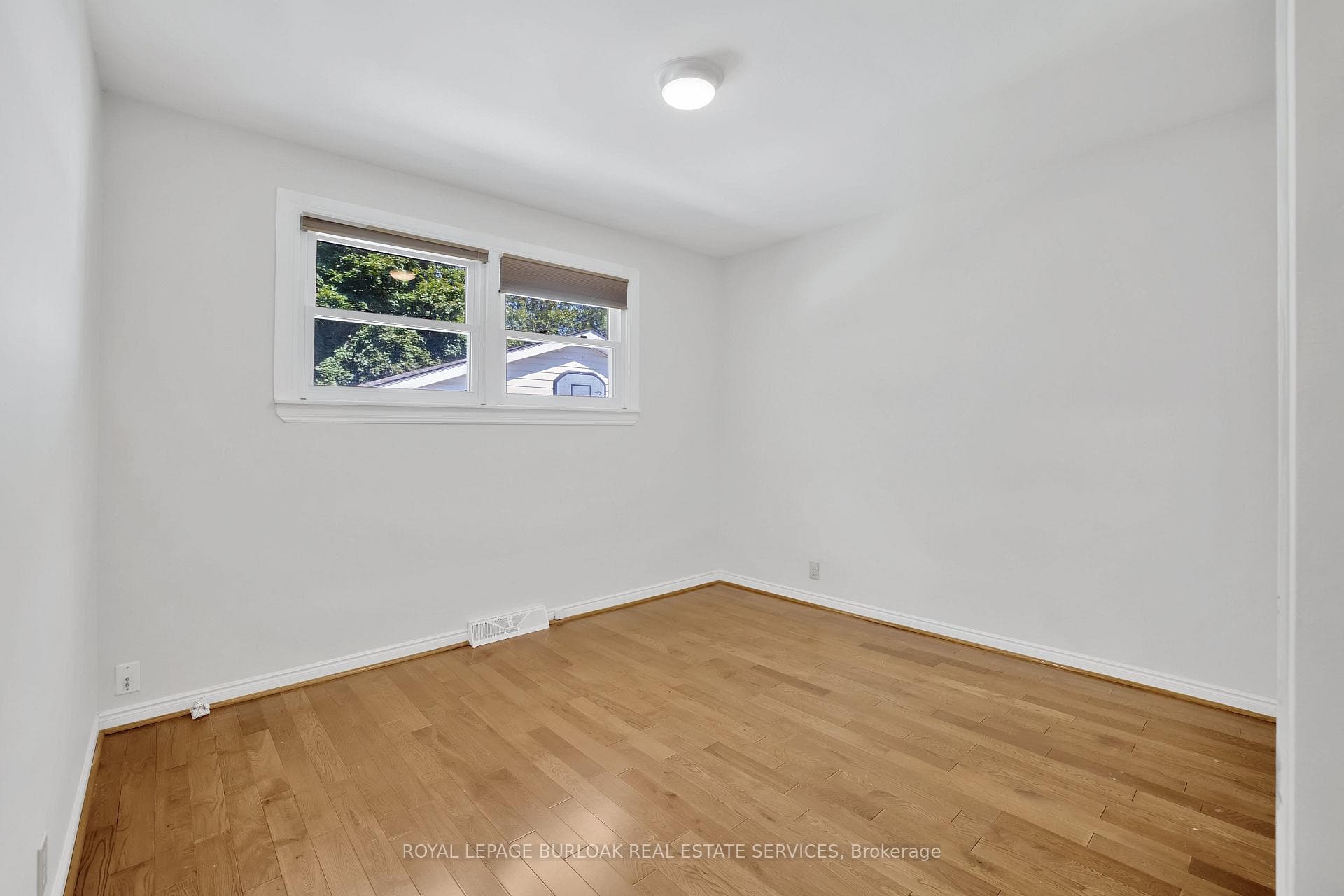 1030 Ducharme Street photo 15