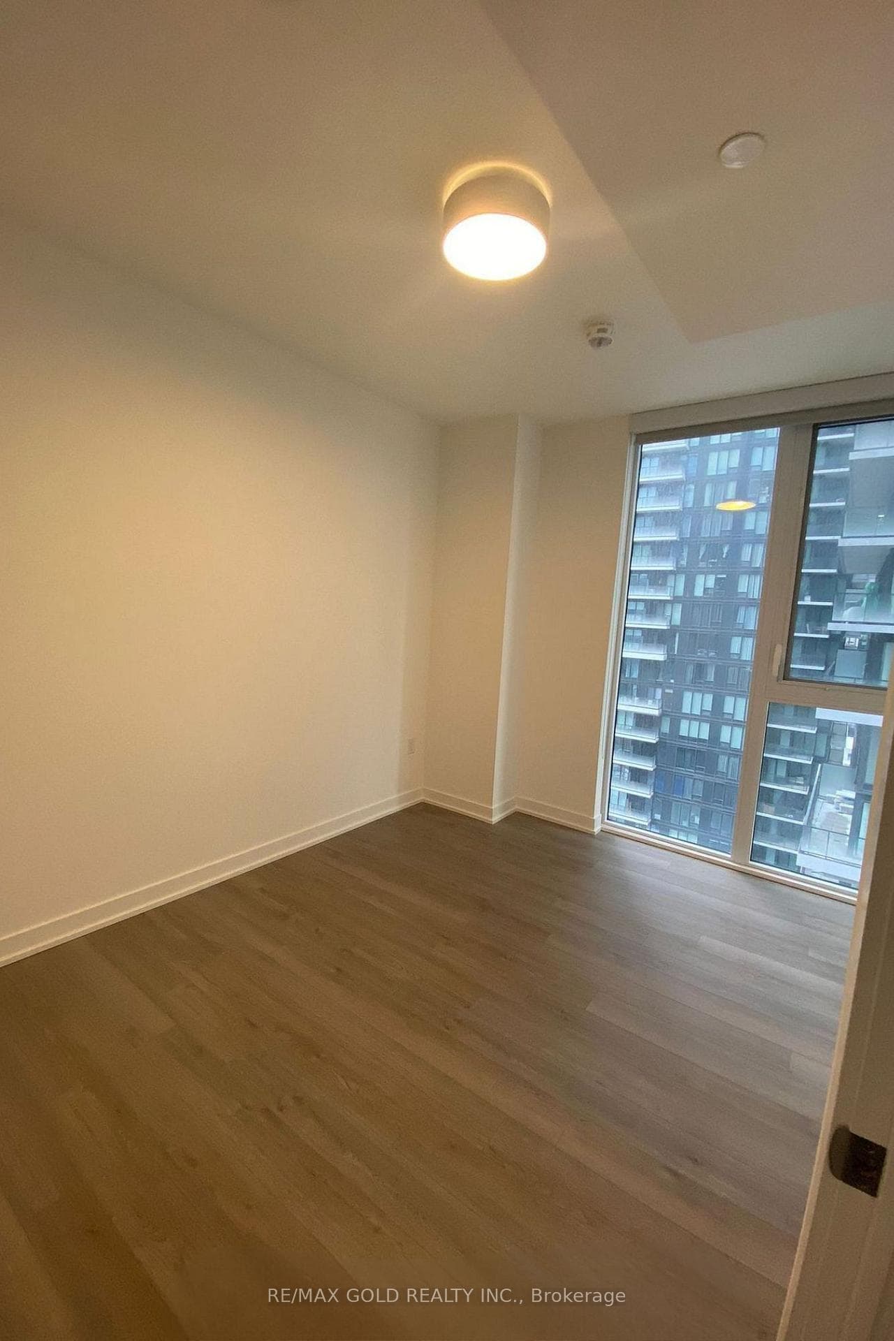 357 King Street Unit 1708 photo 7