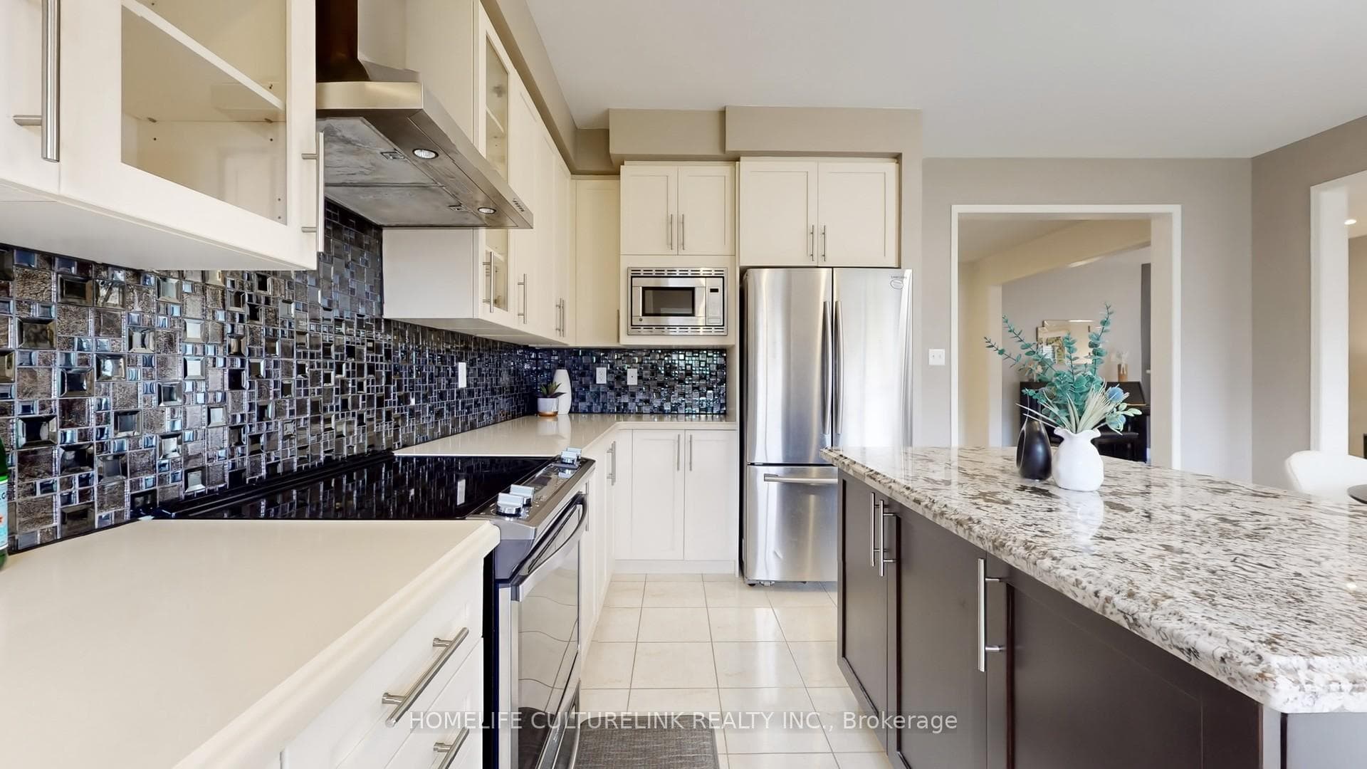 2010 Hunking Drive photo 14