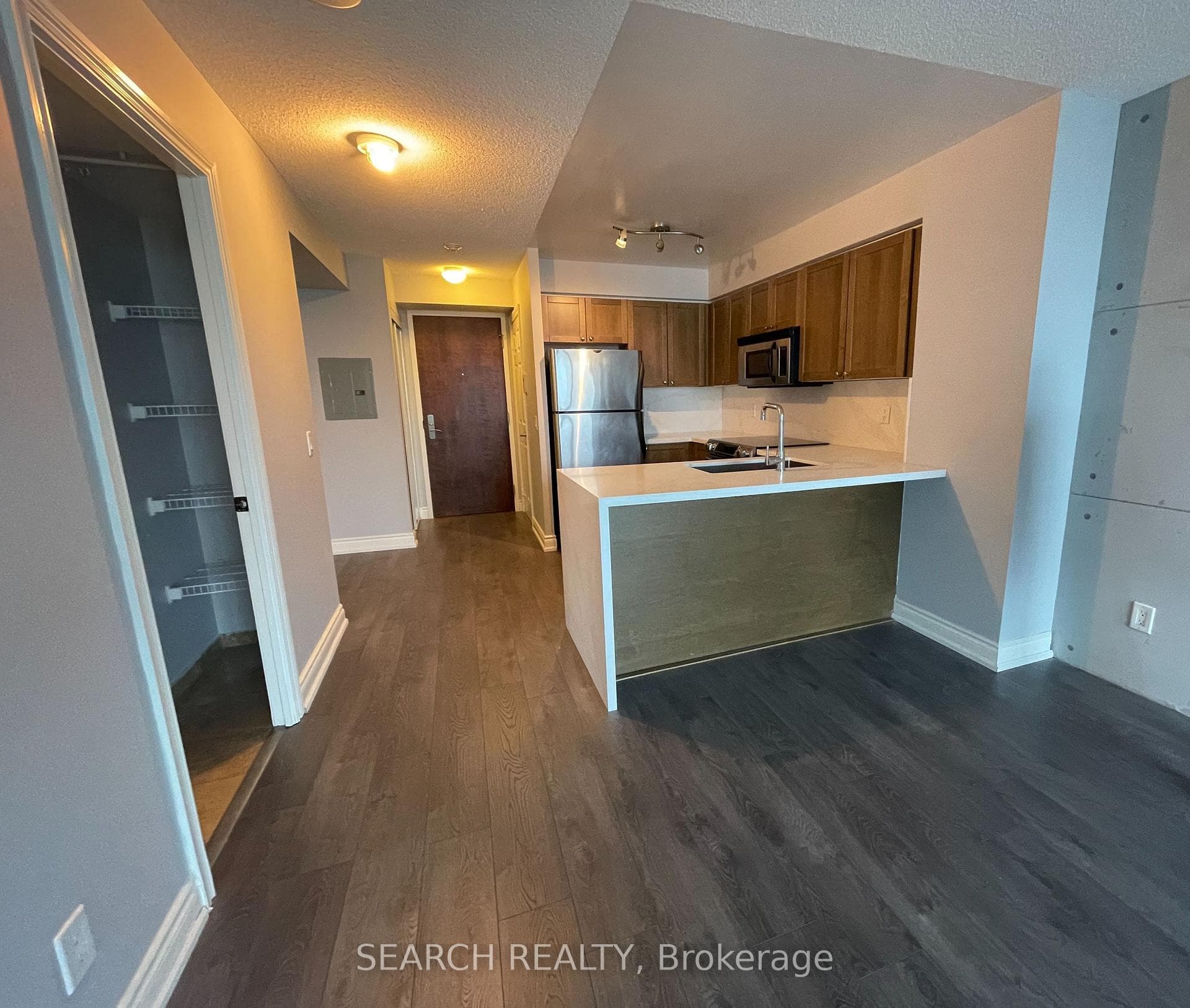 763 Bay Street Unit 4004 photo 3