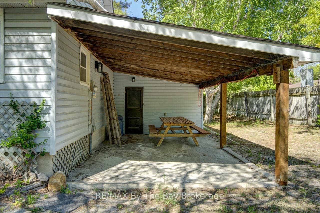 33 17th Street photo 29