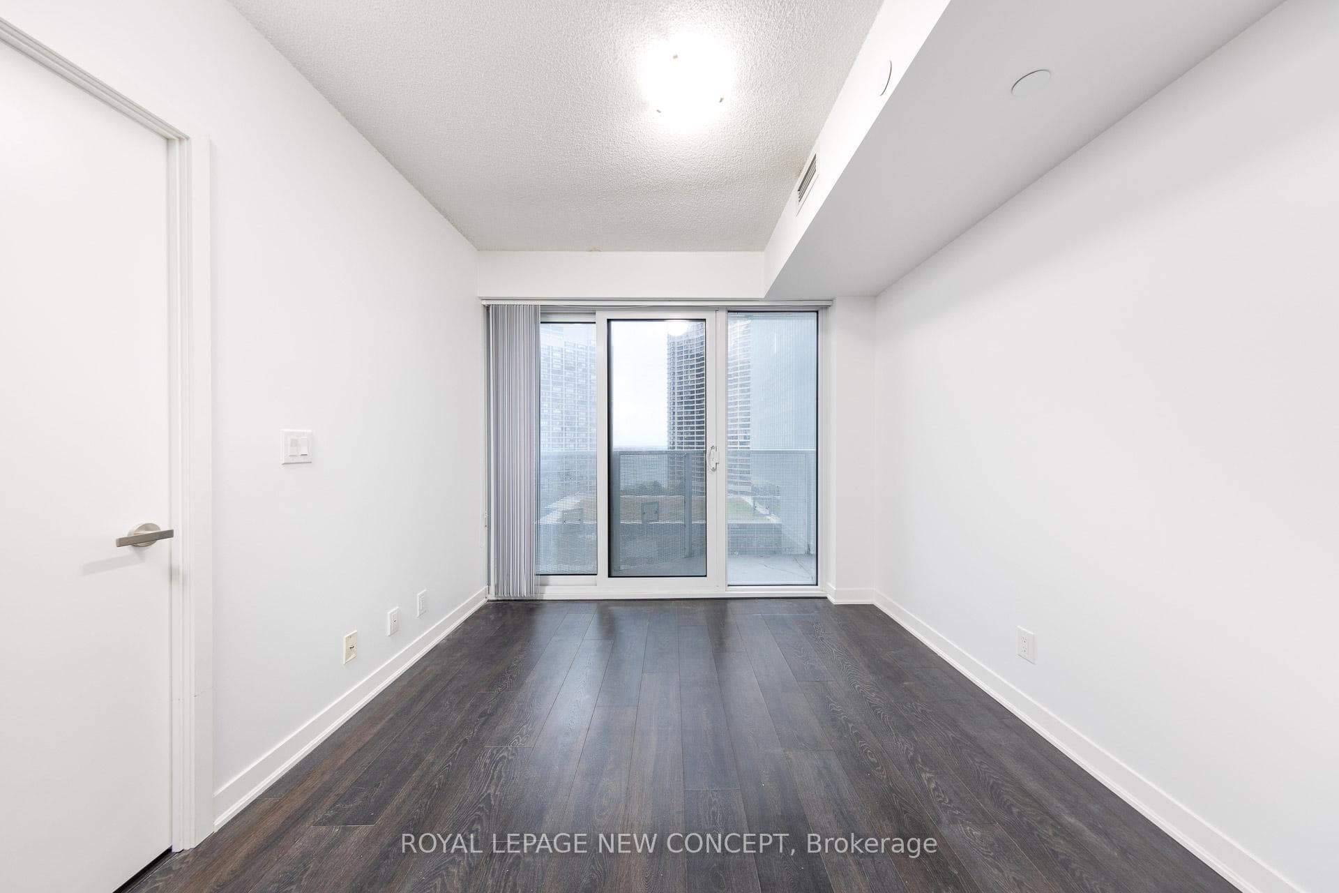 88 Harbour Street Unit 1408 photo 7