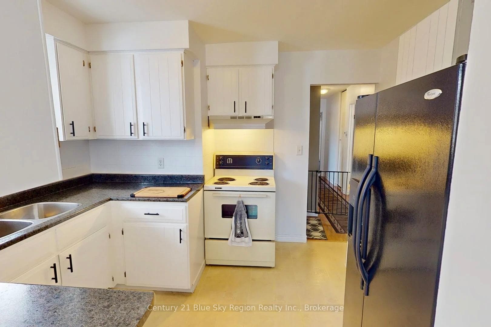 896 Norman Avenue photo 7
