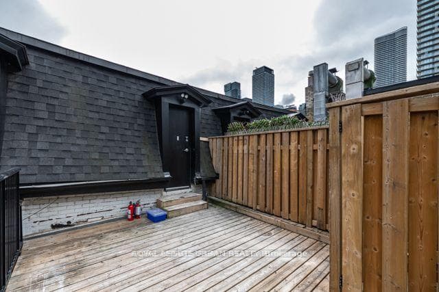 72 Wellesley Street Unit 202 photo 14