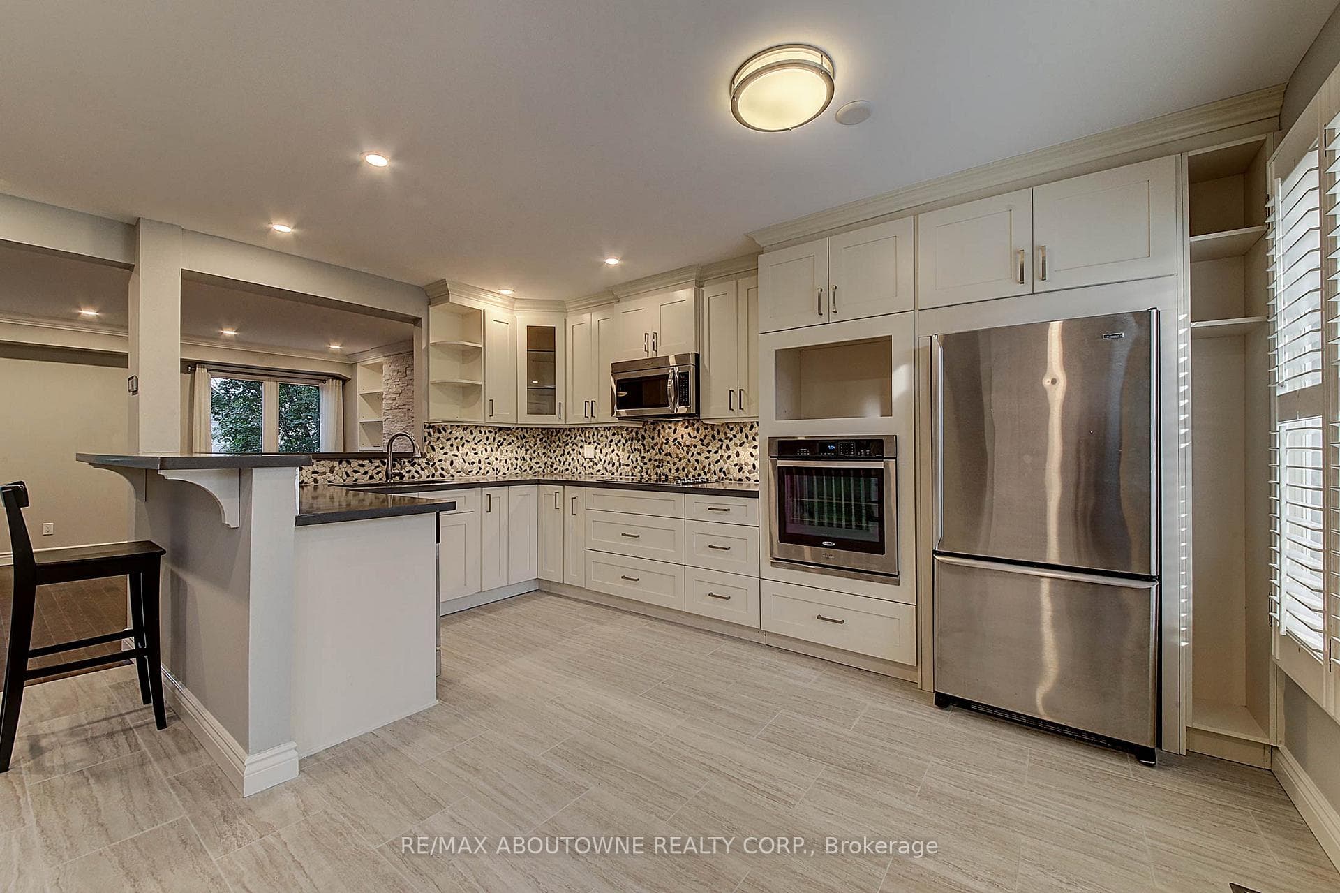 2353 Marine Drive Unit 3 photo 5