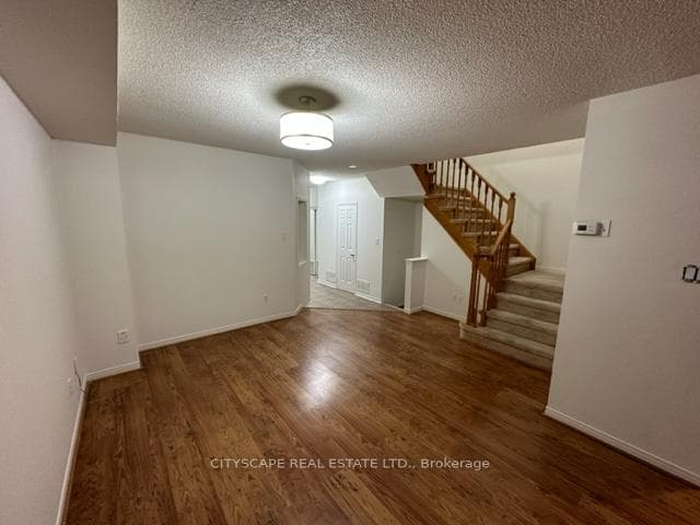 7565 Black Walnut Trail photo 15