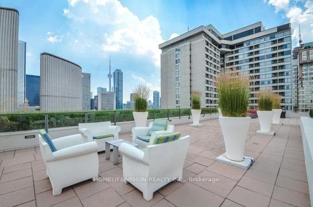 111 Elizabeth Street Unit 1128 photo 16