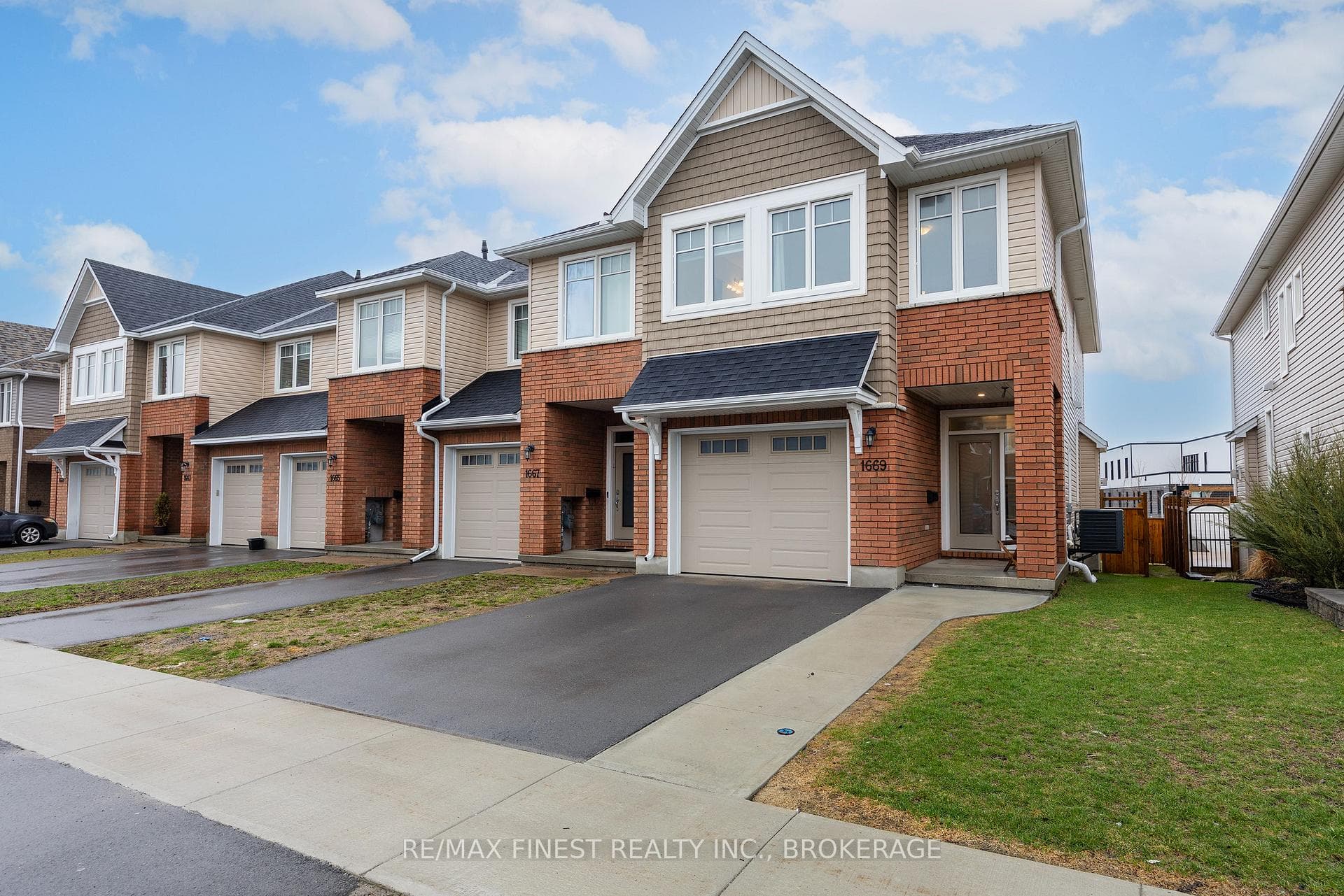 1669 Tenley Drive photo 2