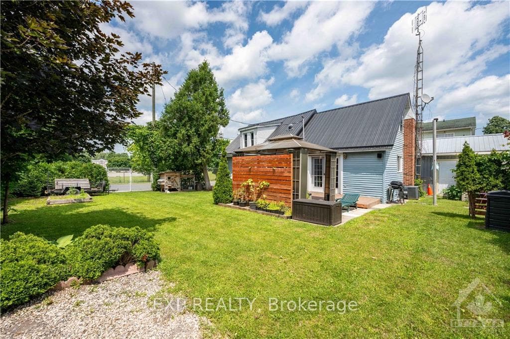48 GERNISH Street photo 25