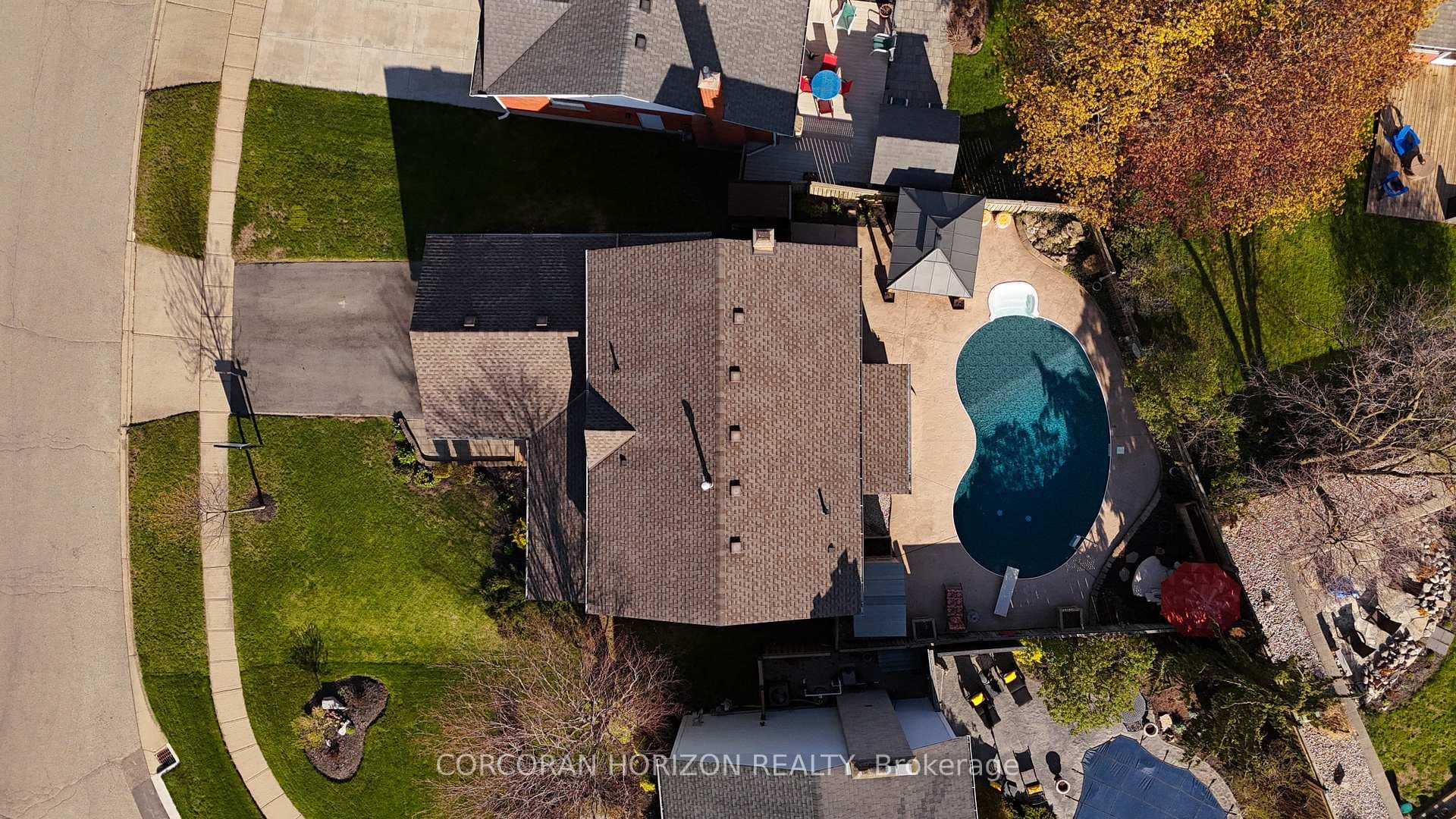 96 Gordon Street photo 47