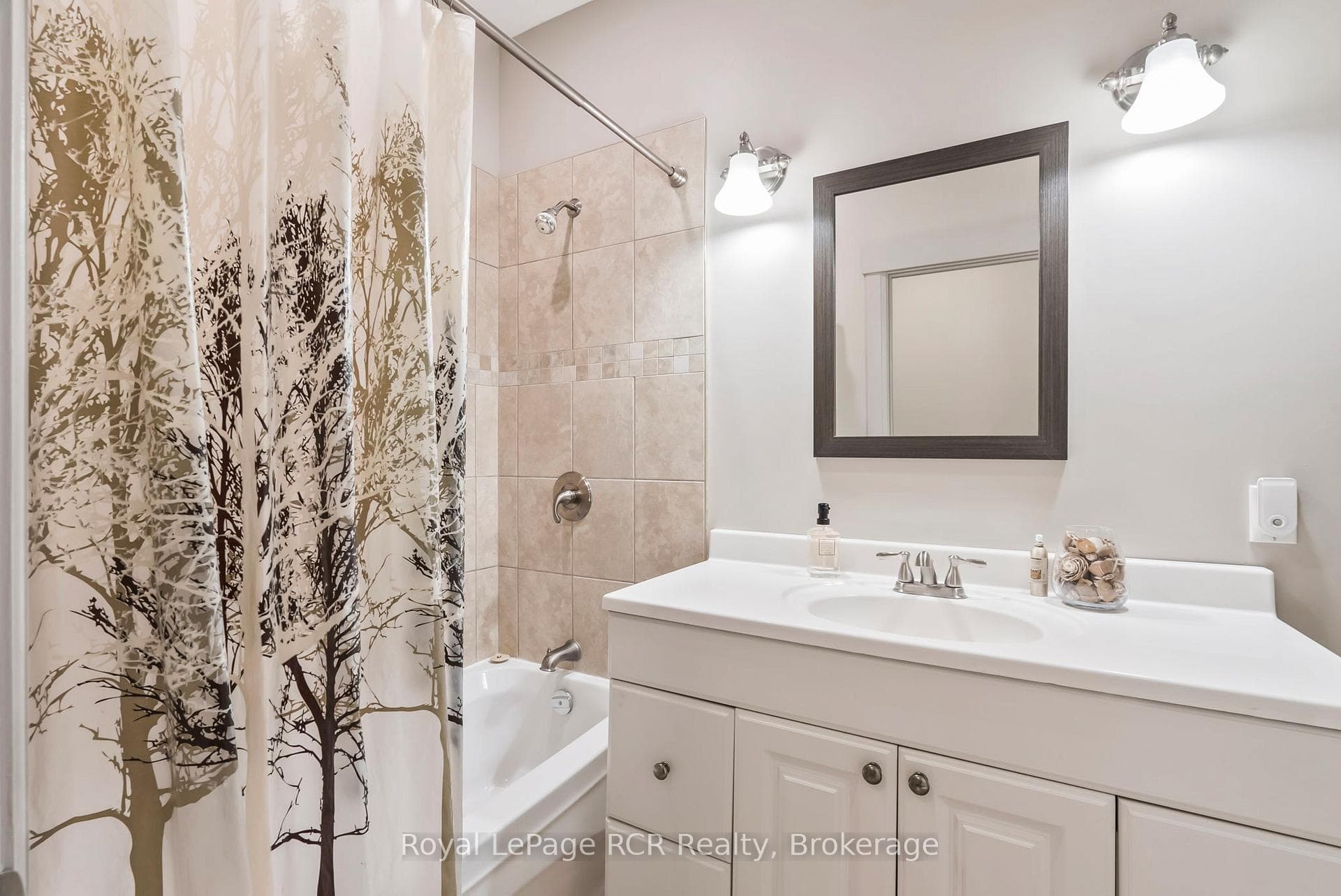 165 Napoleon Street photo 25
