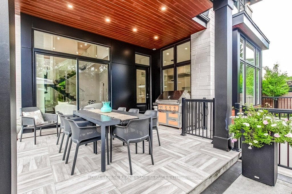 Gorgeous Covered porch w/Stone flooring