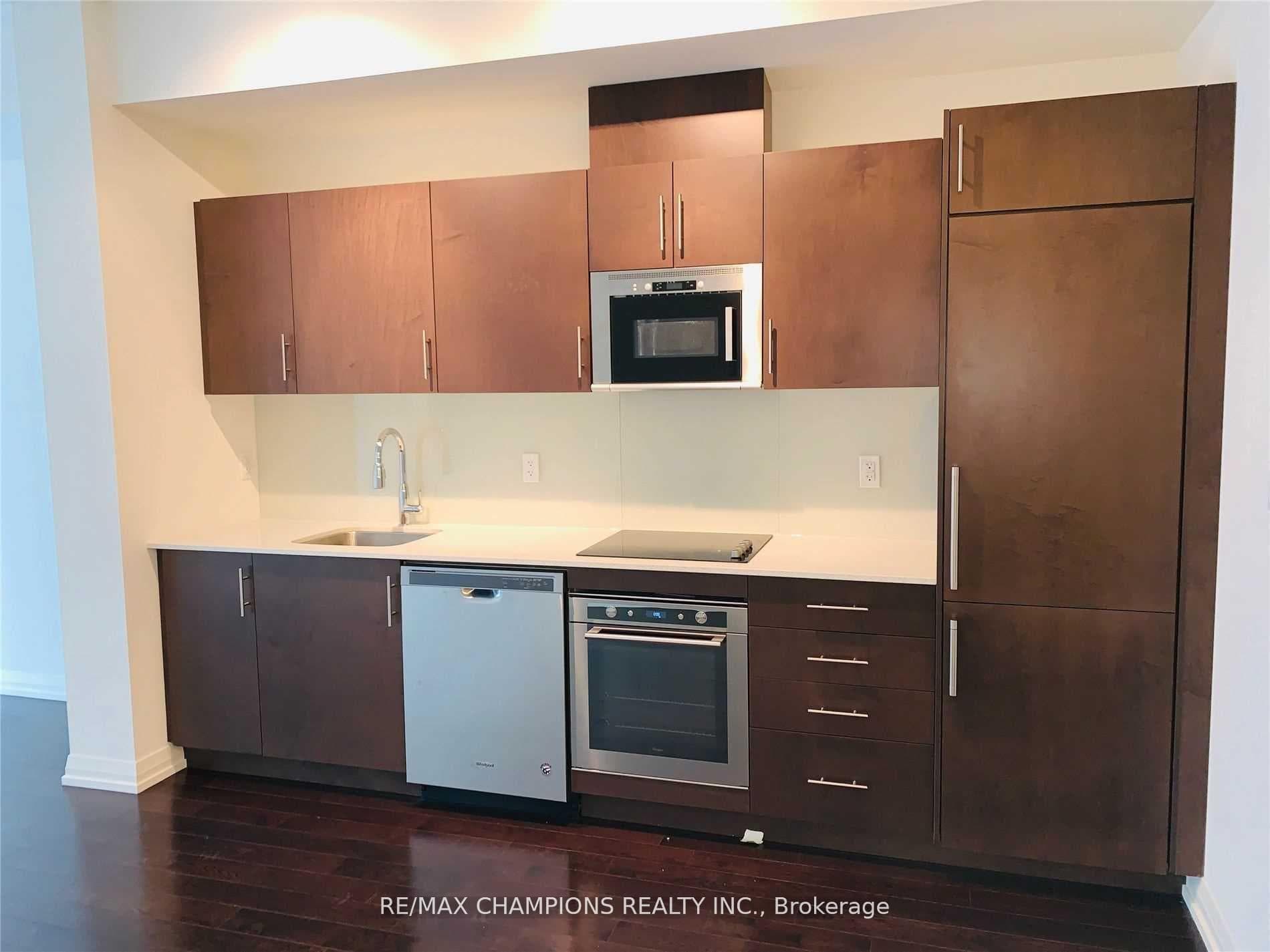 460 Adelaide Street Unit 203 photo 6