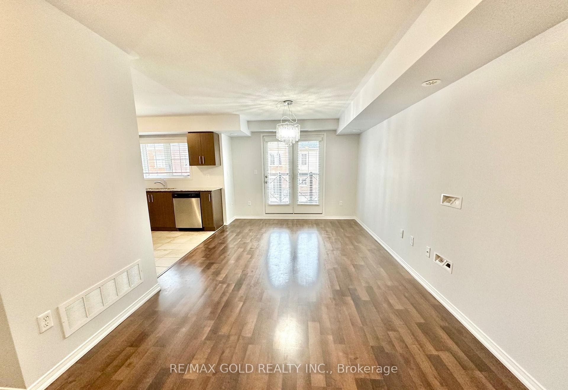 2476 Post Road Unit 11 photo 5