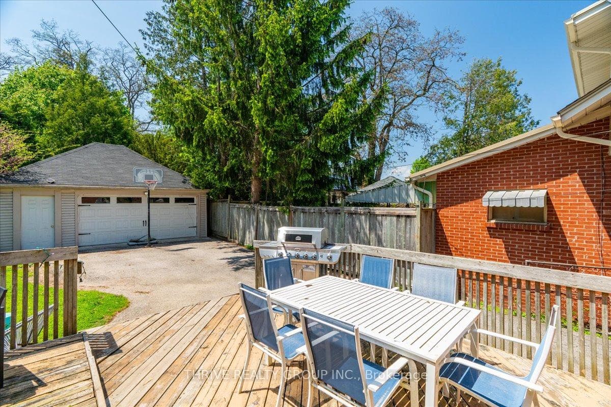 251 Ridout Street photo 41