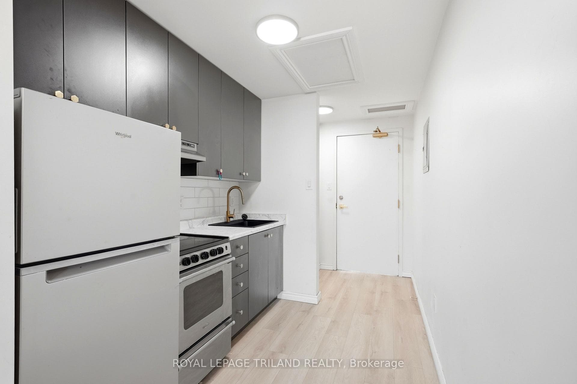 423 Richmond Street Unit 303 photo 7