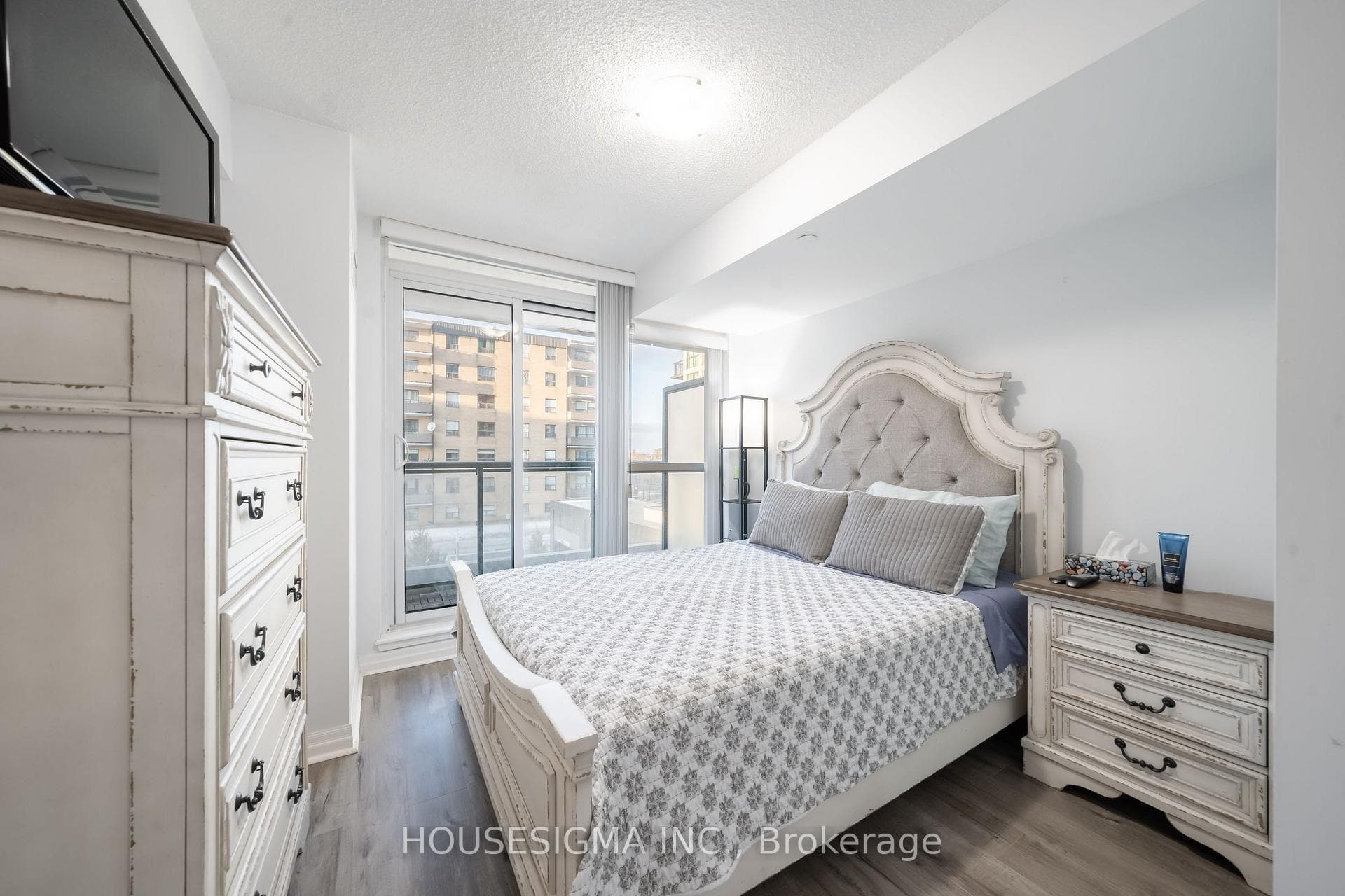 80 Esther Lorrie Drive Unit 320 photo 8