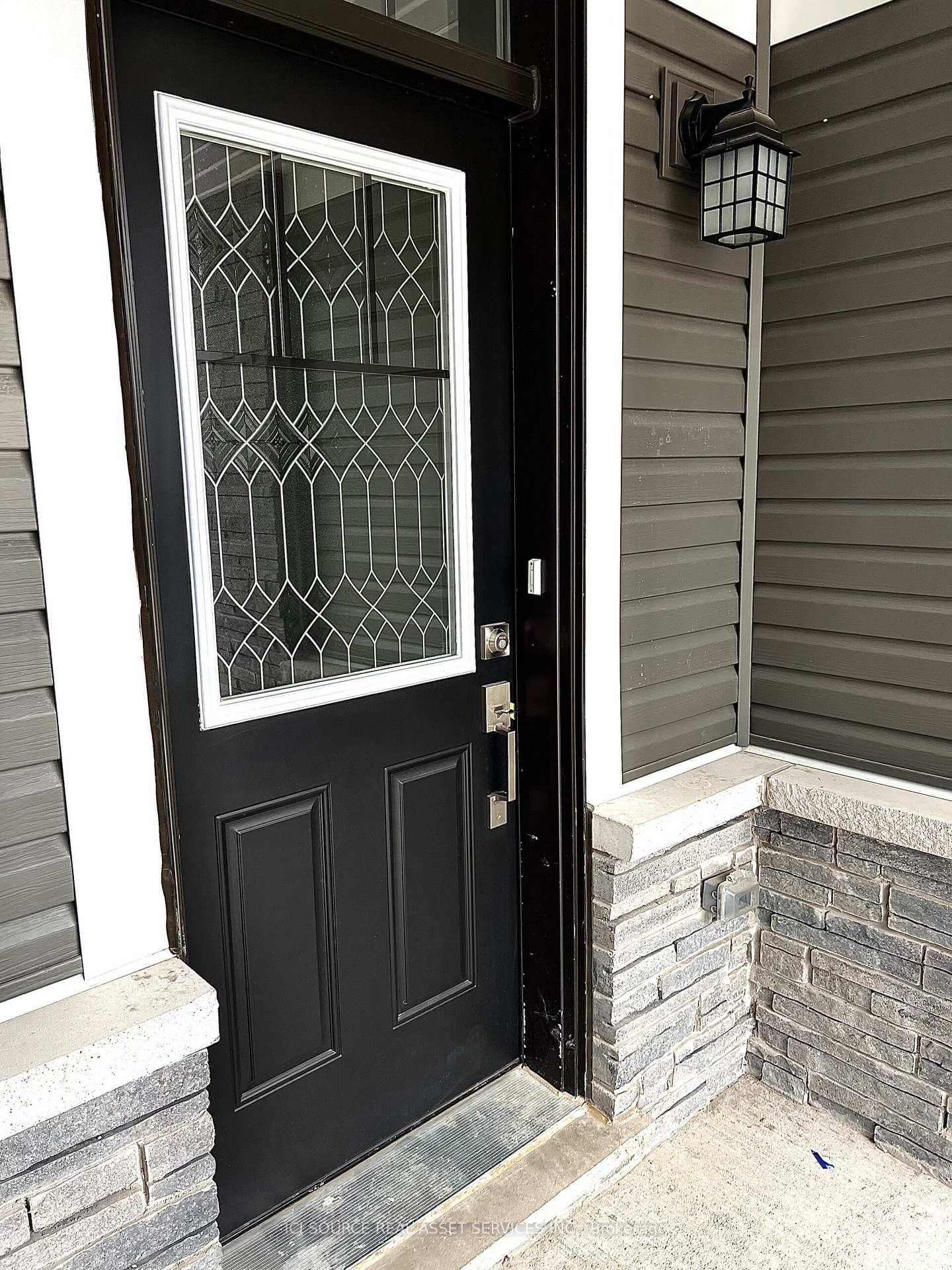 133 Granville Crescent photo 18