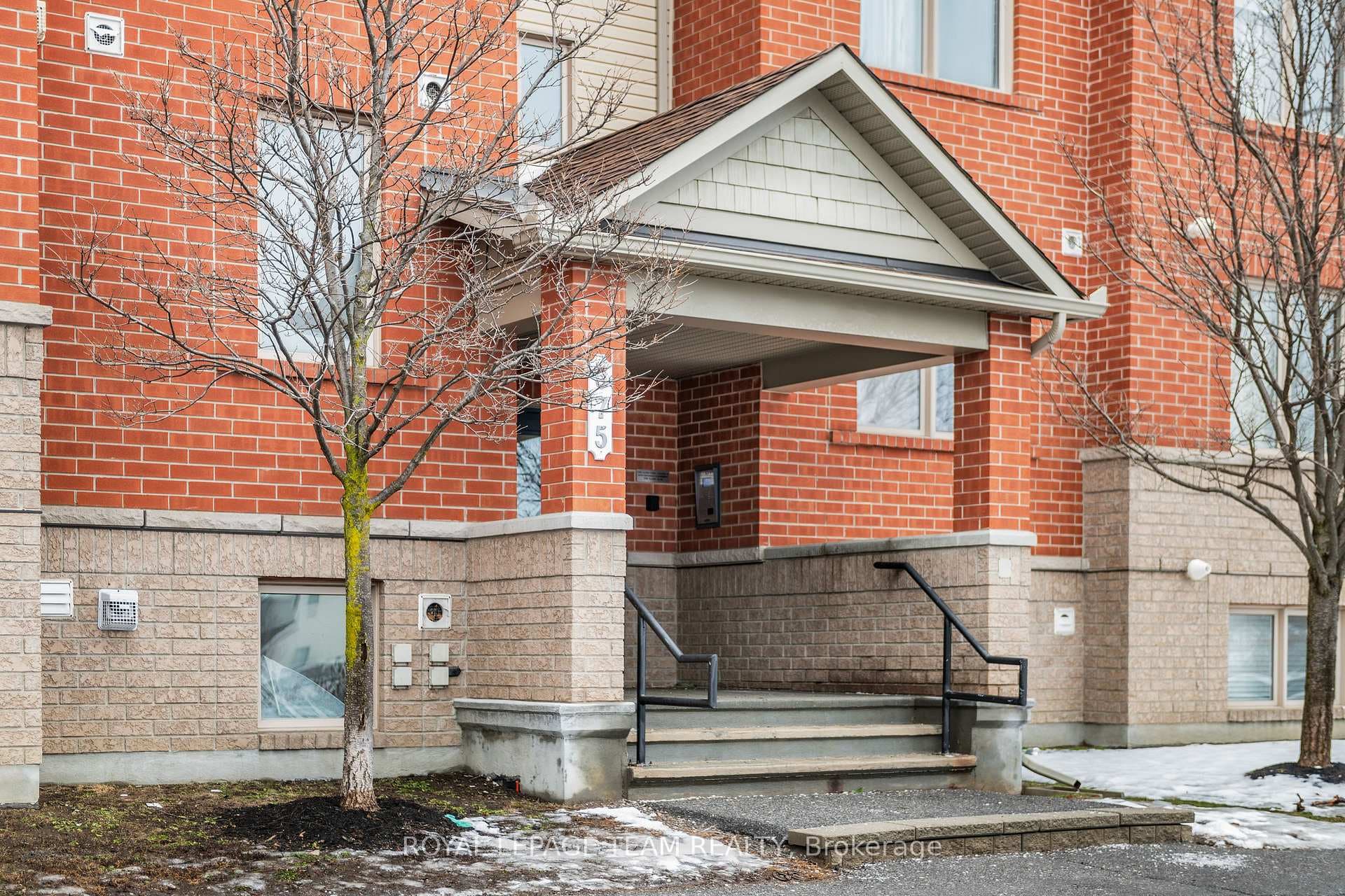 575 STONEFIELD Private Unit 8 photo 28