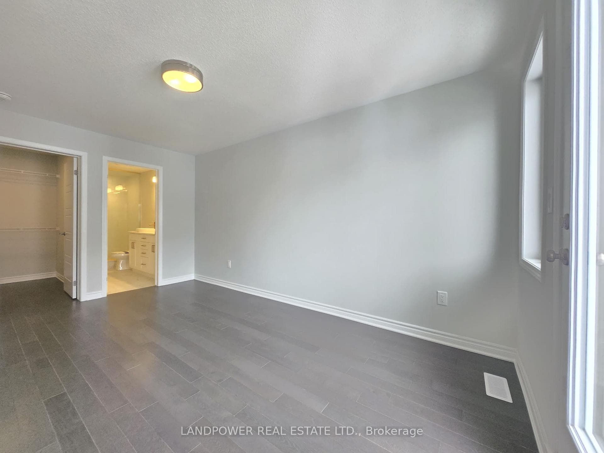 128 Avani Avenue photo 27