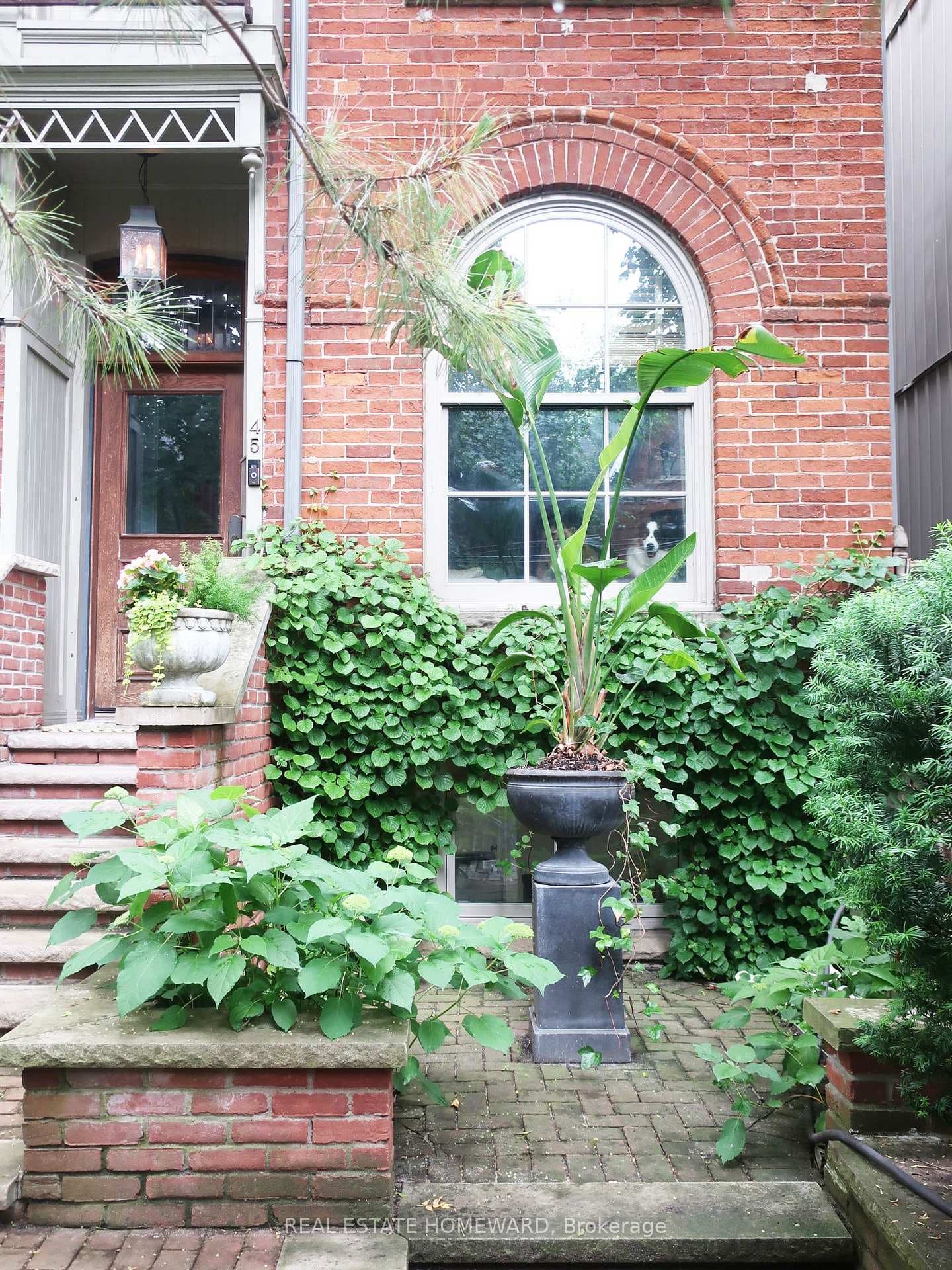 45 Grant Street photo 1