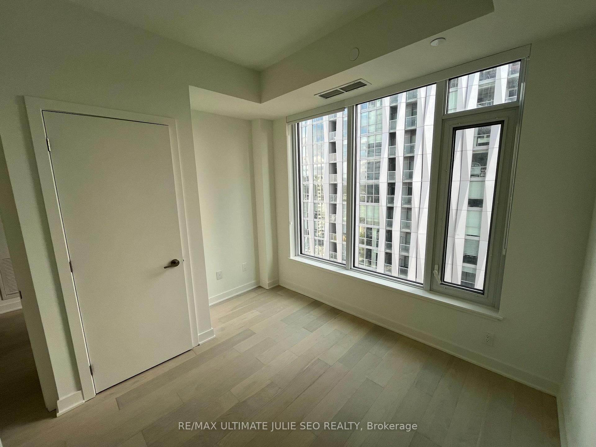 11 Yorkville Avenue Unit 4306 photo 20