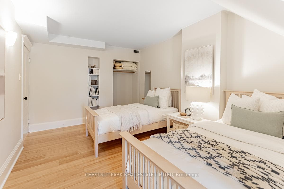 5 Duggan Avenue photo 44