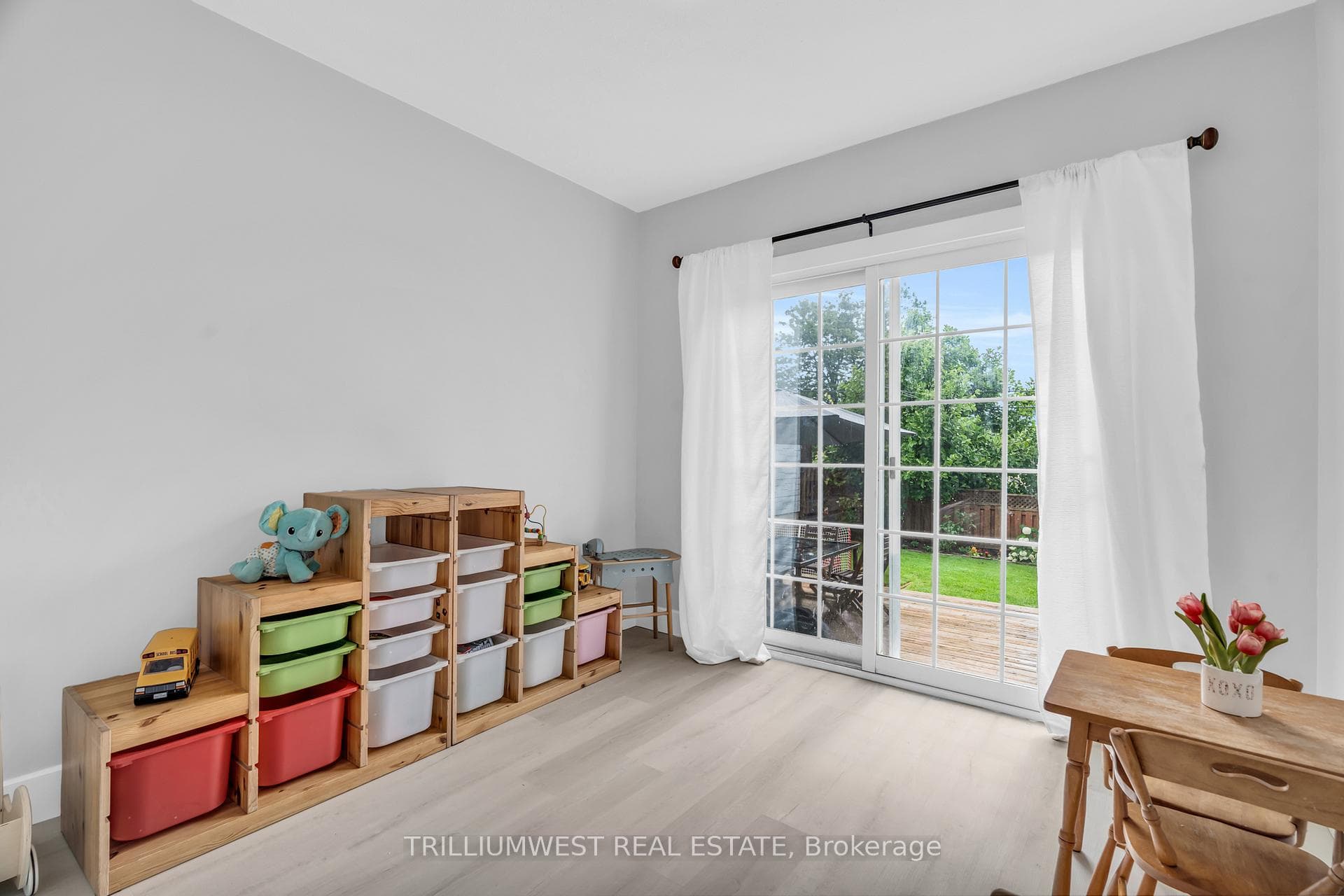 15 Stirling Avenue photo 15