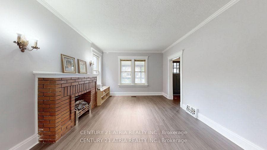 149 Adelaide Avenue photo 8