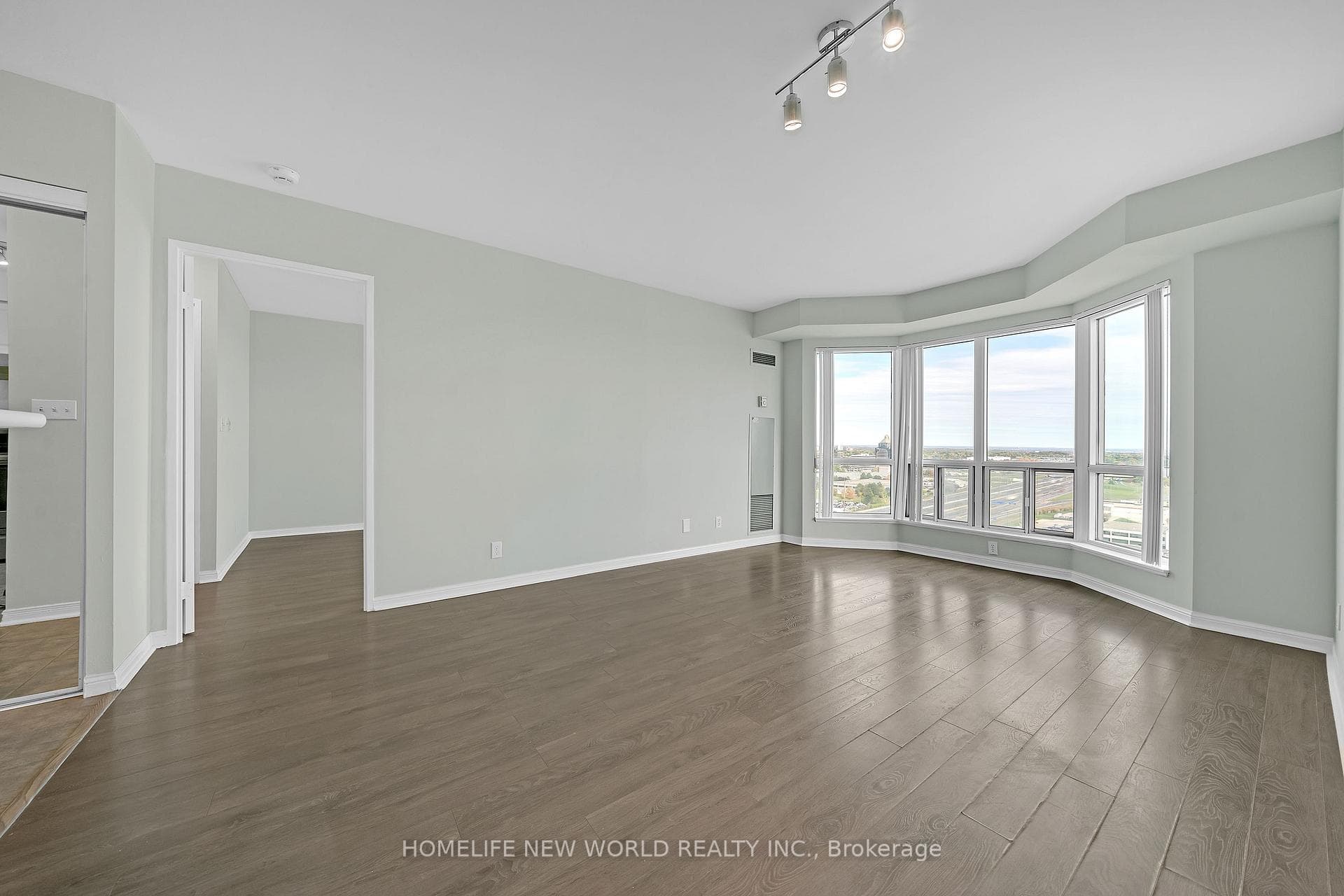 11 Lee Centre Drive Unit 2510 photo 9