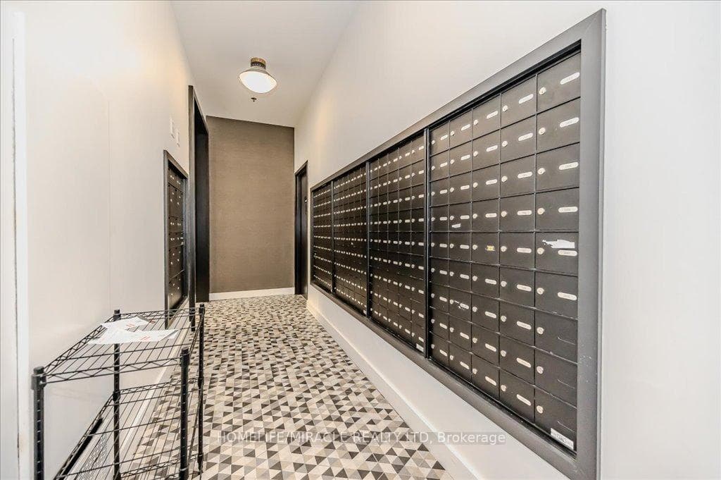 15 Glebe Street Unit 1406 photo 12