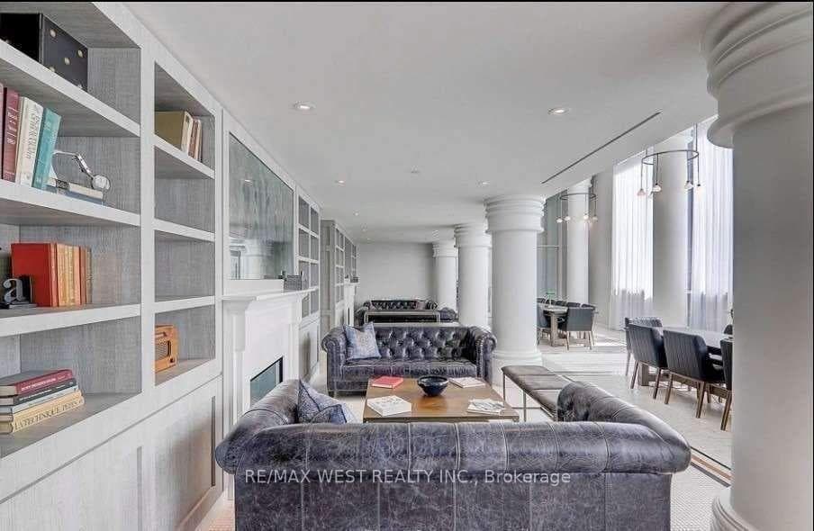 Main Lobby Lounge