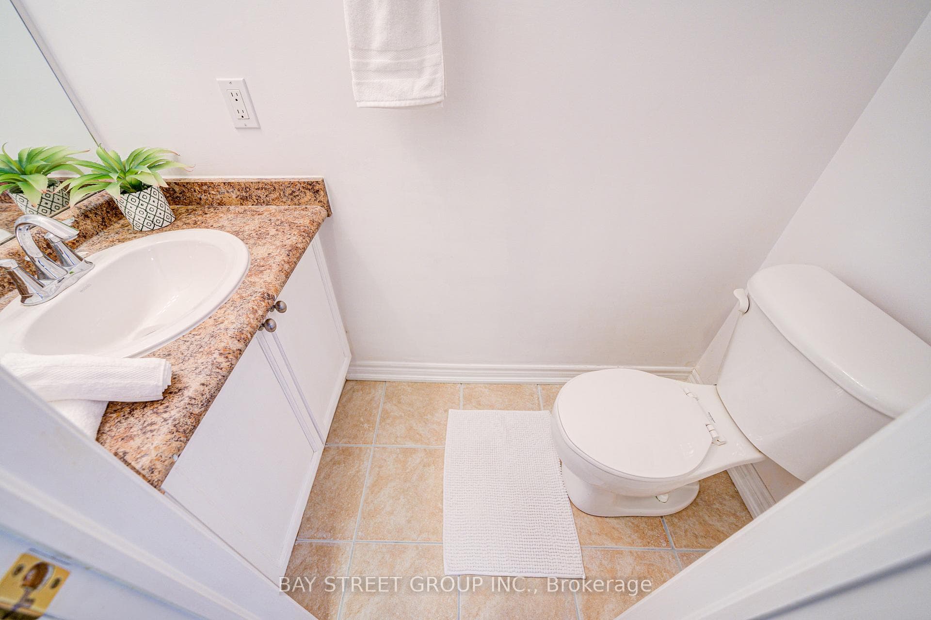 1085 Harrogate Drive Unit 54 photo 10