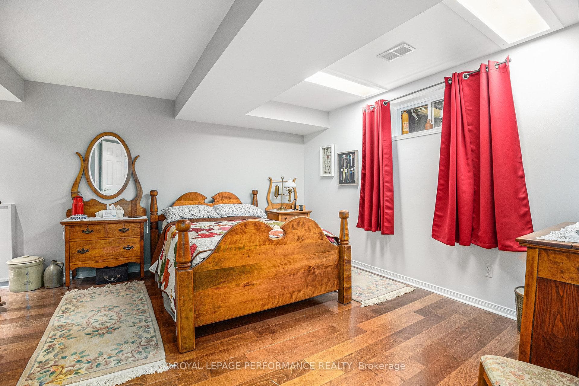 1 Wedgewood Crescent photo 25