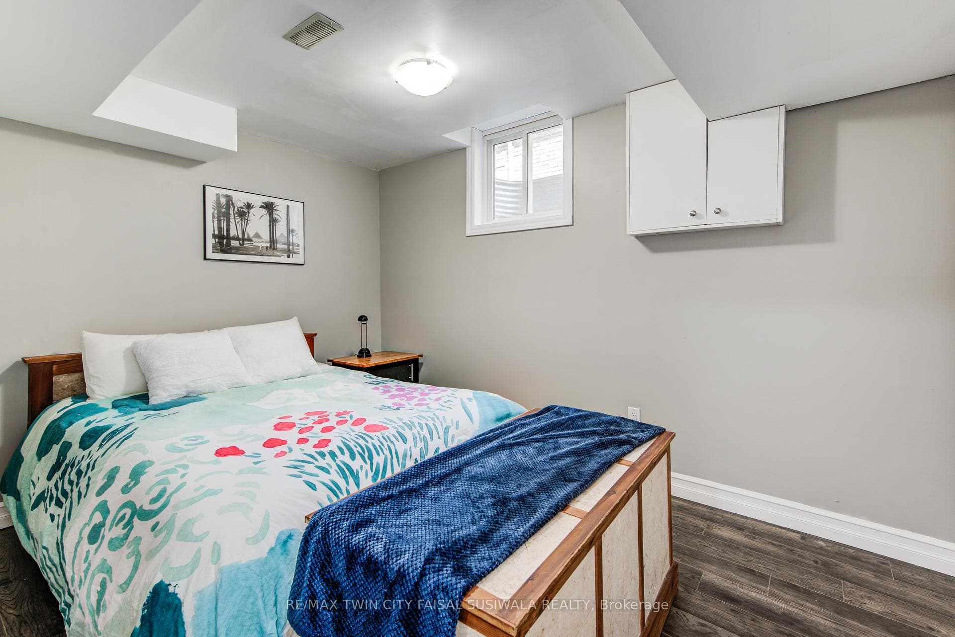 83 Bayne Crescent photo 33