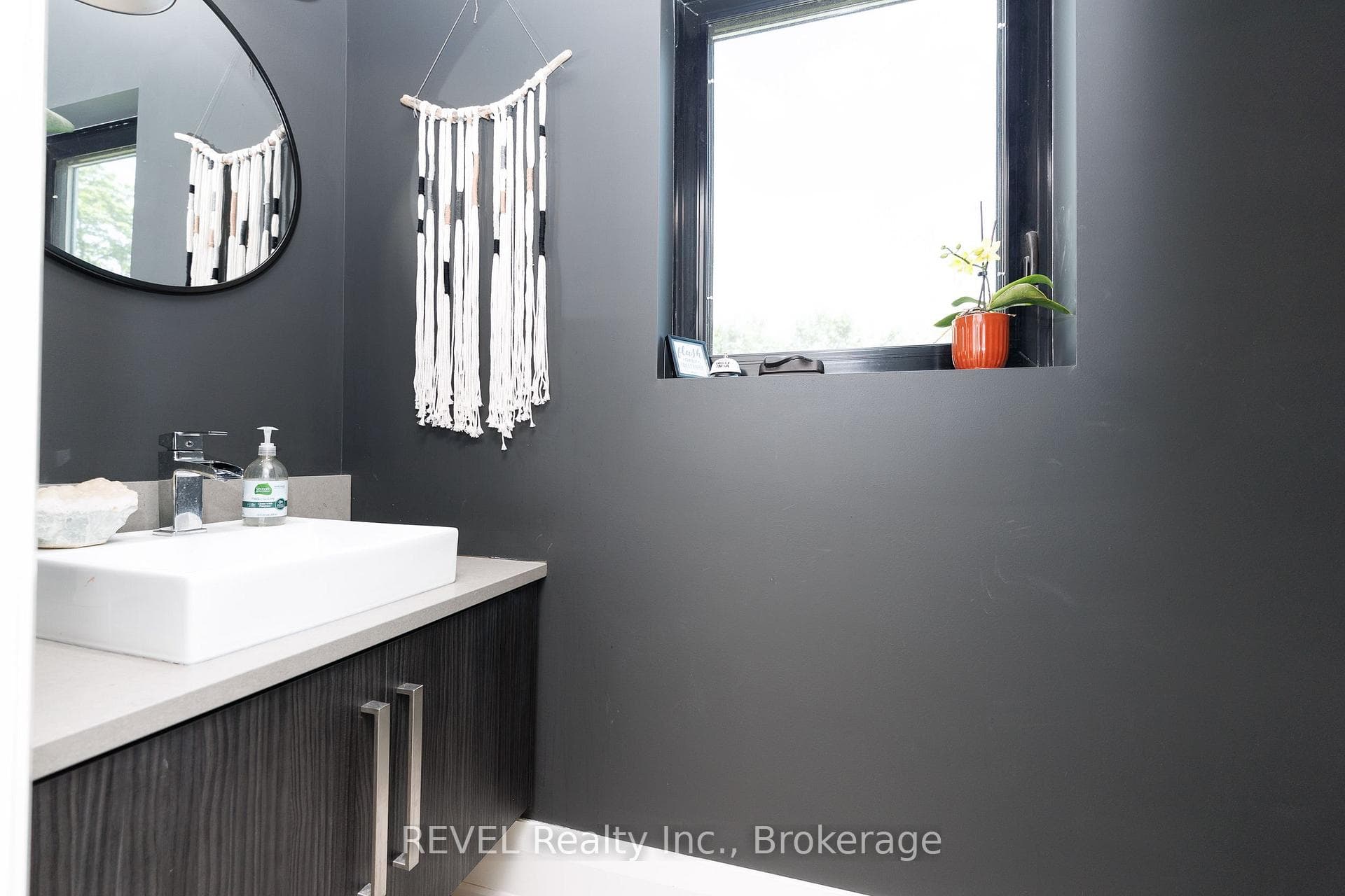 1009 Canboro Road photo 23