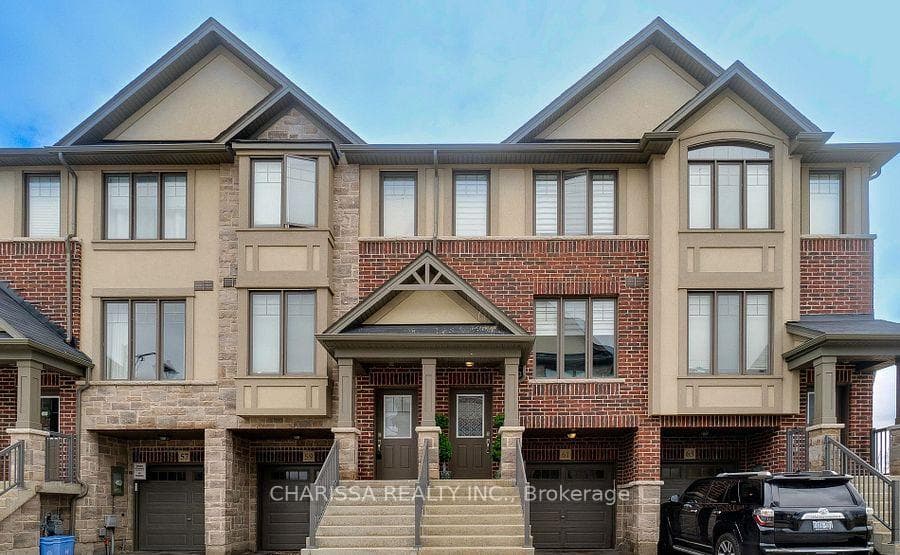61 Farley Lane photo 1