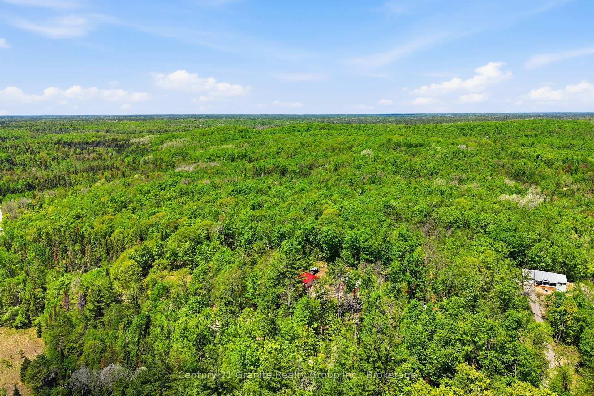 1048 Bacon Road photo 42