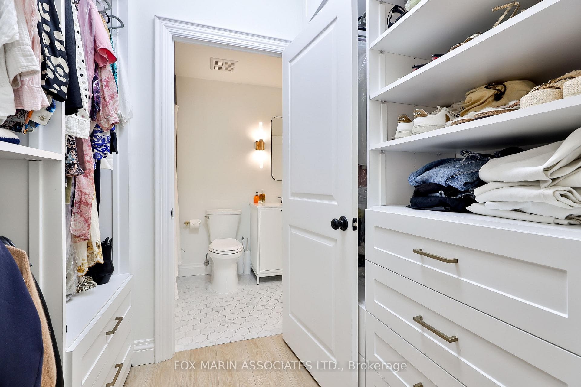1231 Yonge Street Unit 301 photo 31