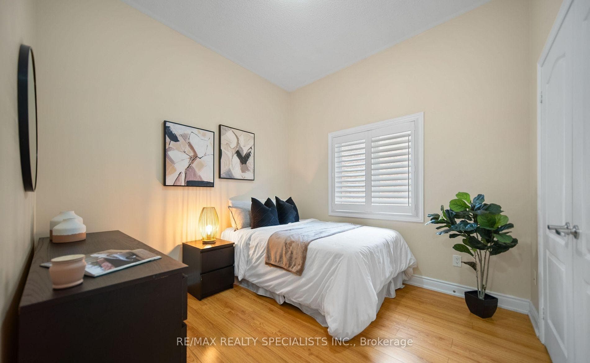 31 Saint Hubert Drive photo 23