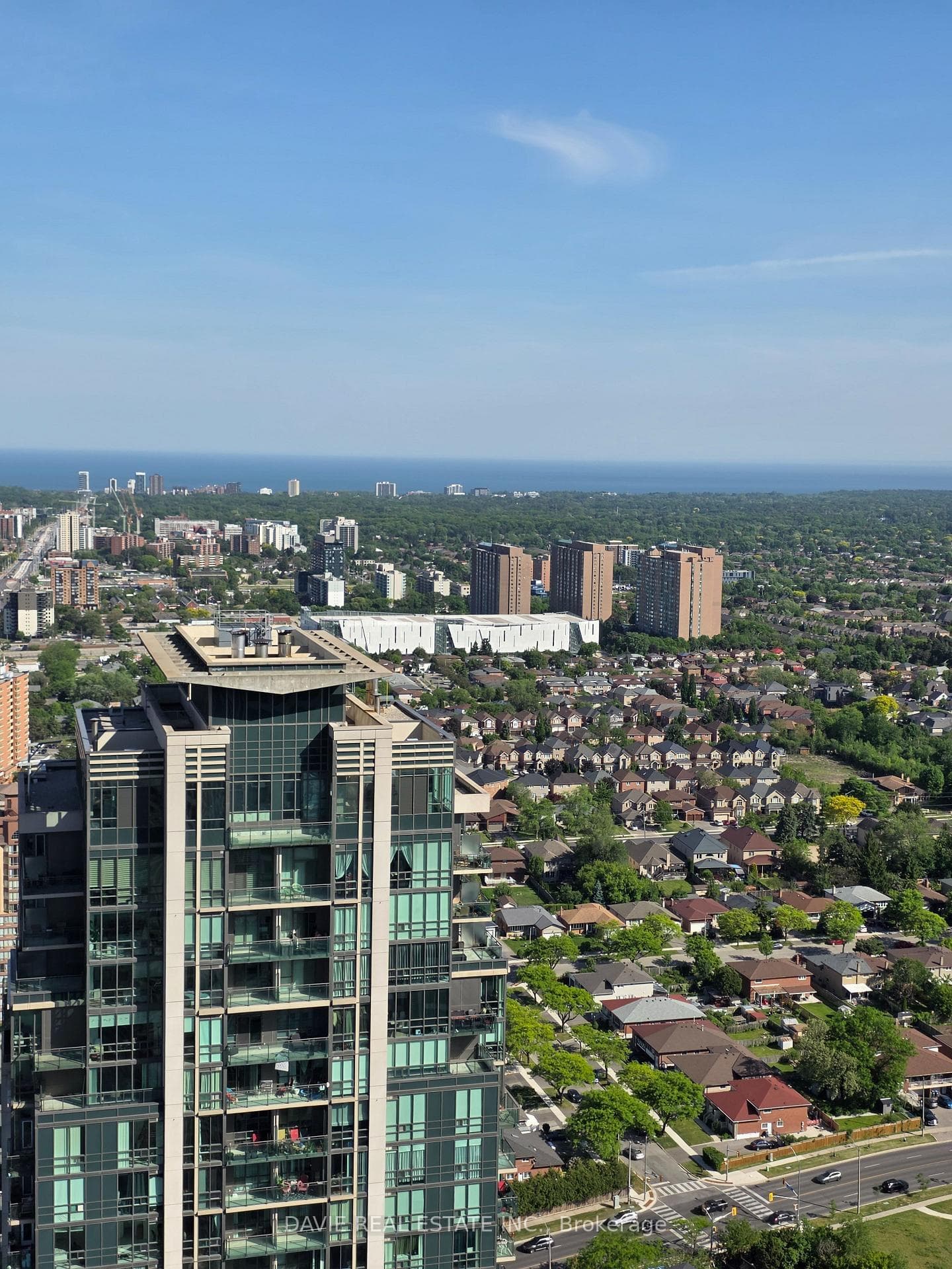 30 Elm Drive Unit 3909 photo 1