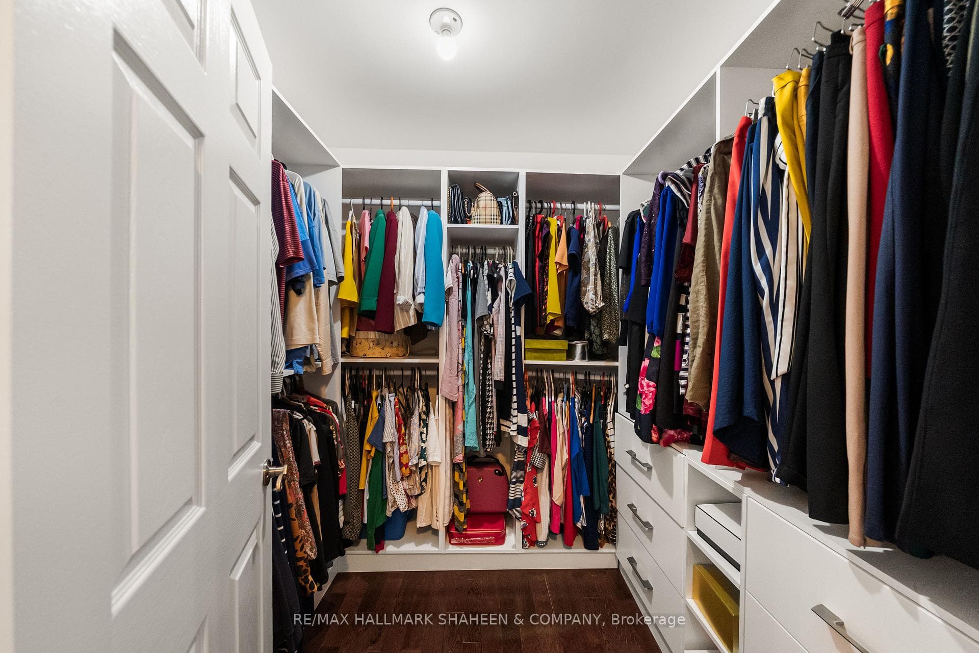 718 Firth Court photo 27