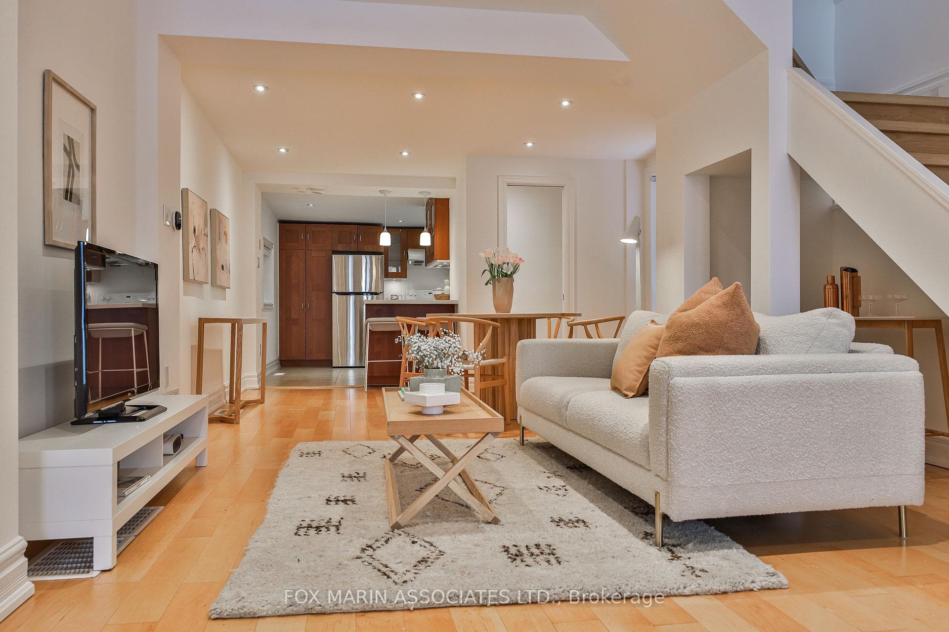 147 Kitchener Avenue photo 4
