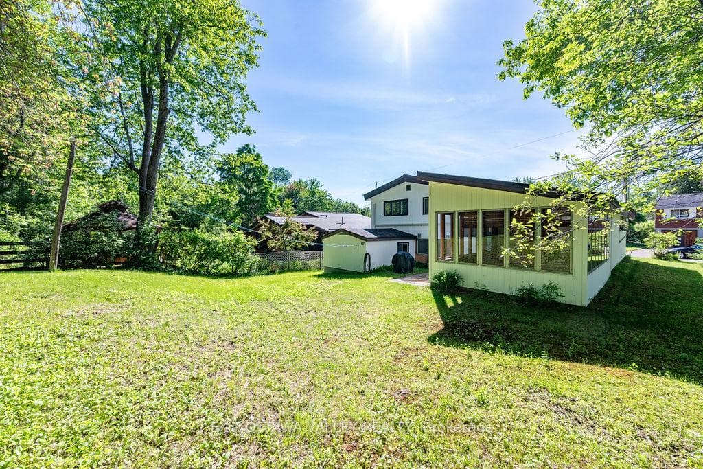 3 Newton Crescent photo 39