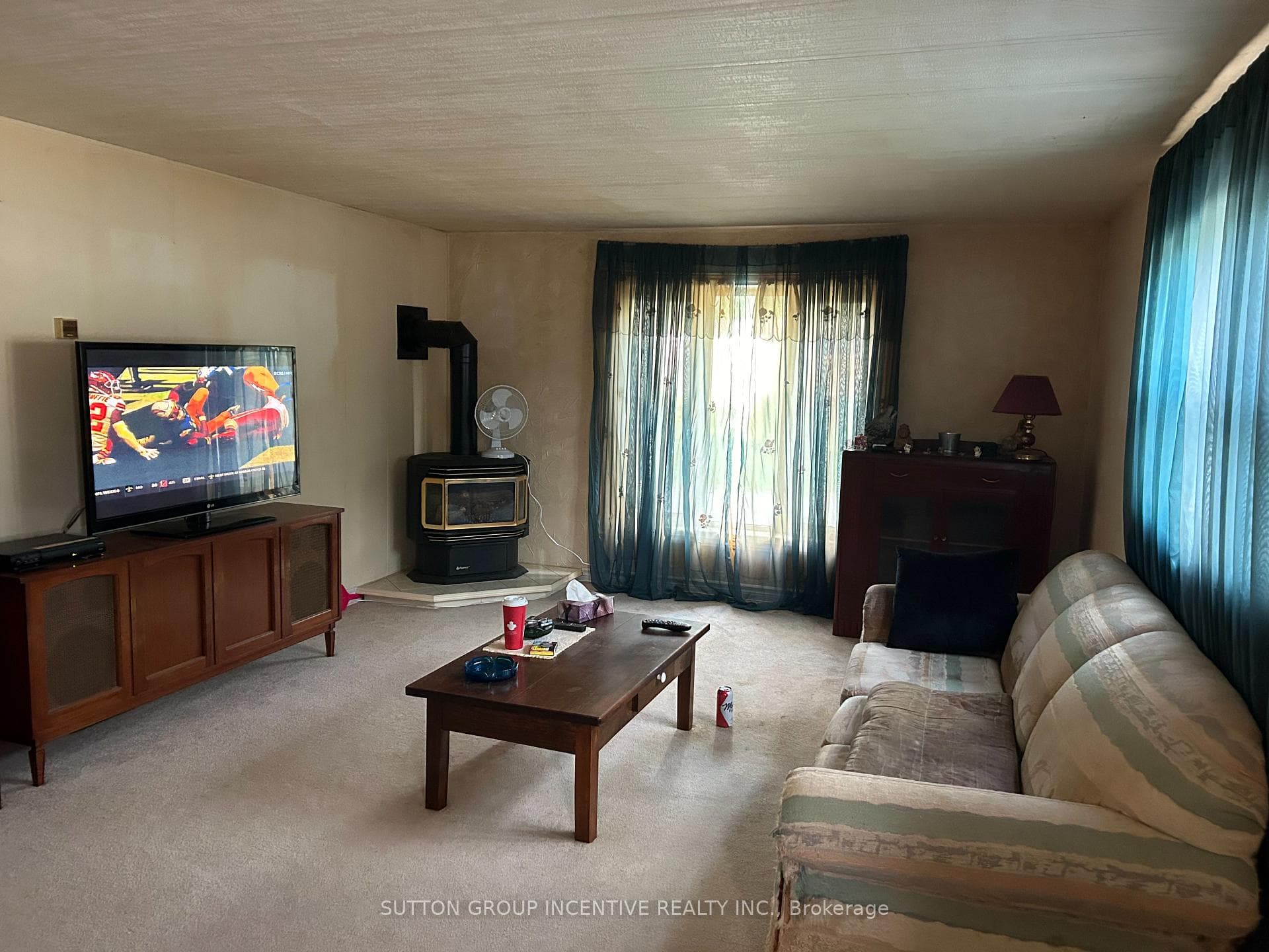 12 Royal Oak Drive photo 3