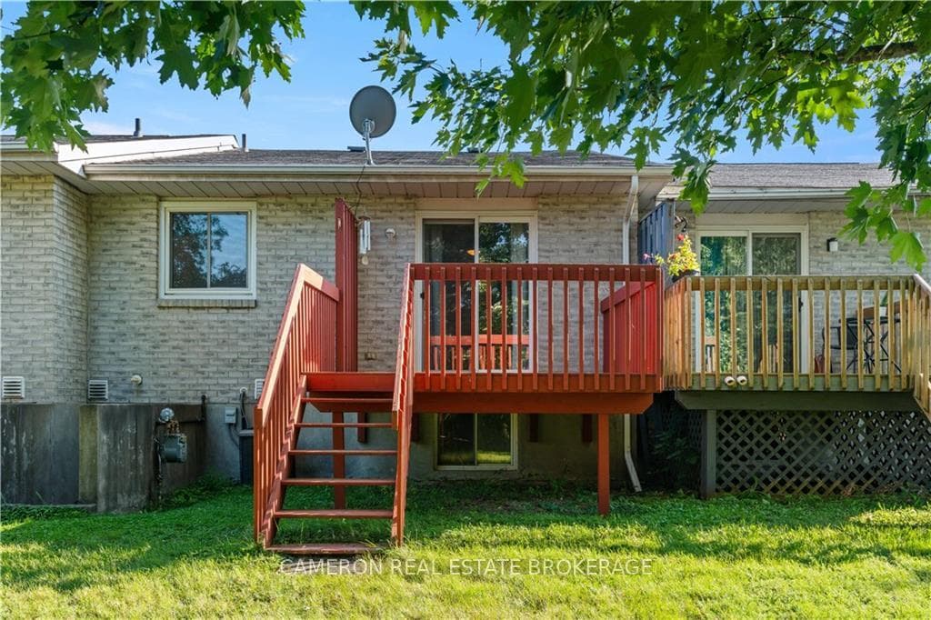133 BROOKSIDE Crescent photo 25
