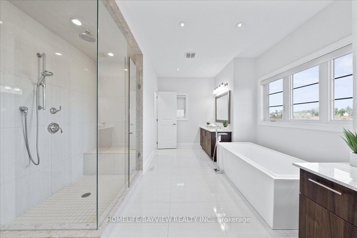 102 Robert Berry Crescent photo 33