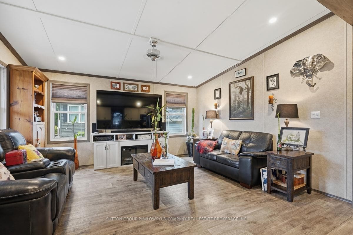 22790 Amiens Road Unit 116 photo 8