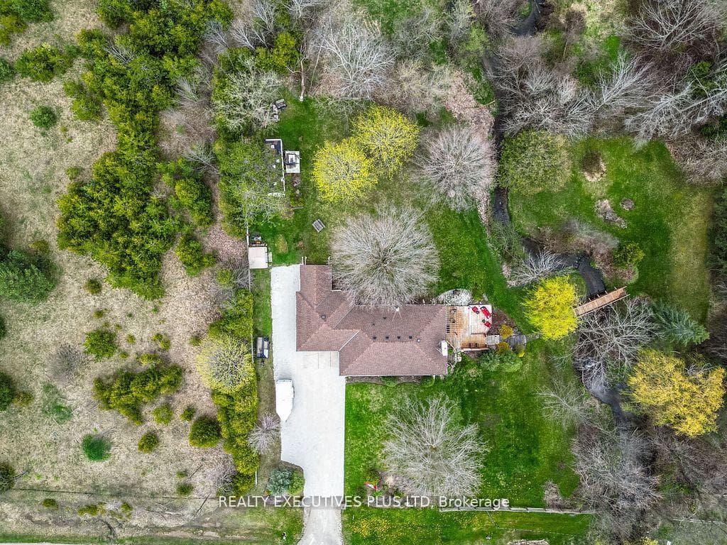 936125 Airport Road photo 39