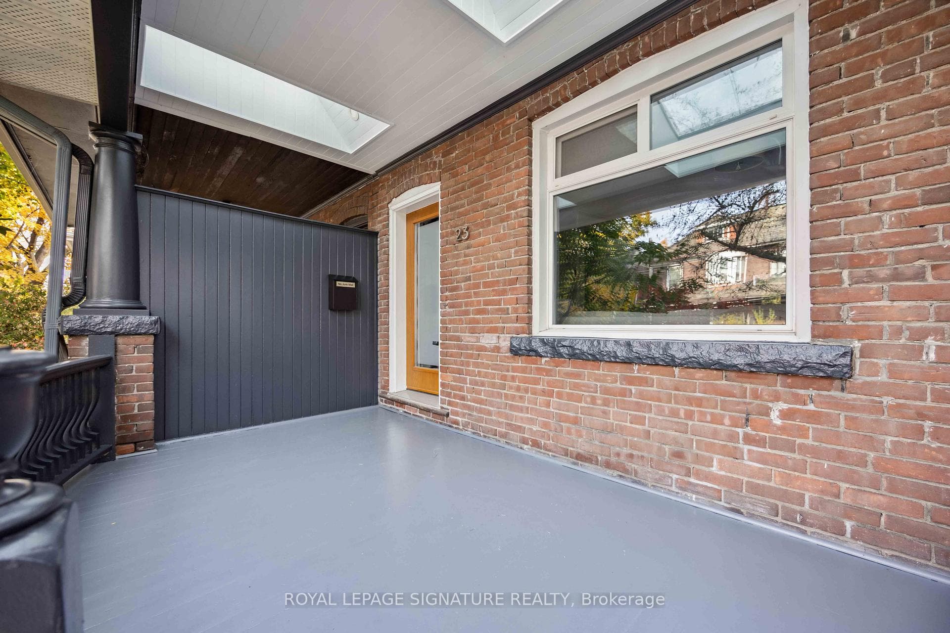 23 Geoffrey Street photo 2